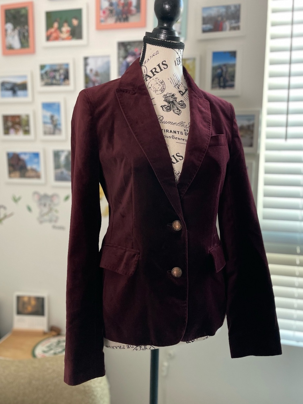 Uniqlo x Ines De La Fressange velvet suit jacket